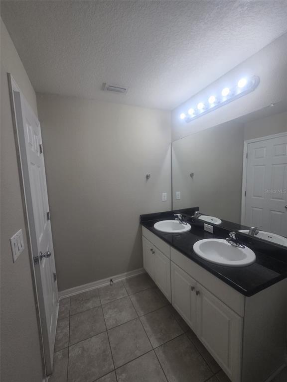 Building Photo - 6978 Holly Heath Dr