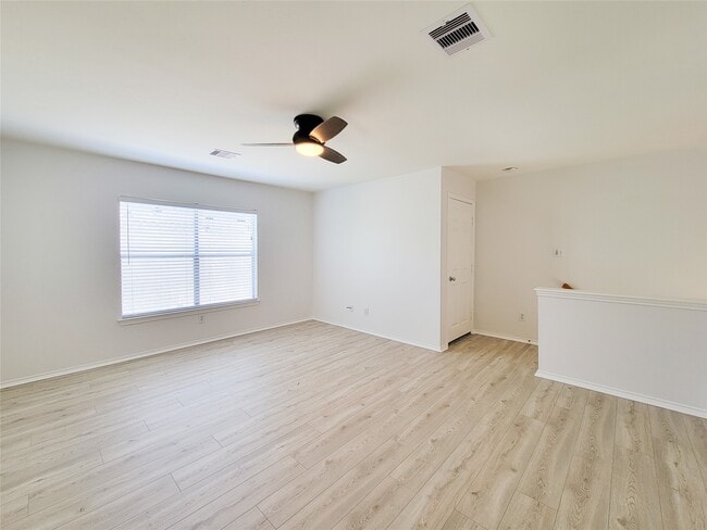 Building Photo - 75 Dennis St