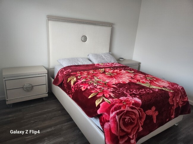 Building Photo - 1342 Santini Ave