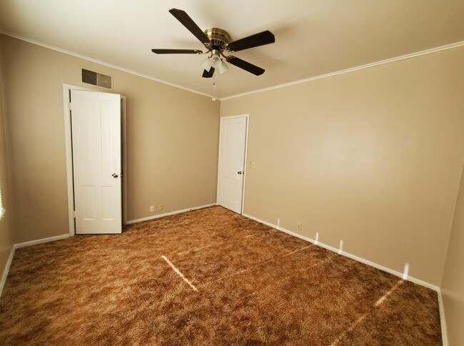 Building Photo - 132 Moffett Dr