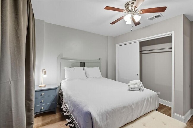 Building Photo - 3645 Peachtree Rd NE