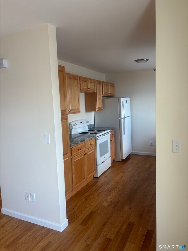 Building Photo - 90 Townsend Ave