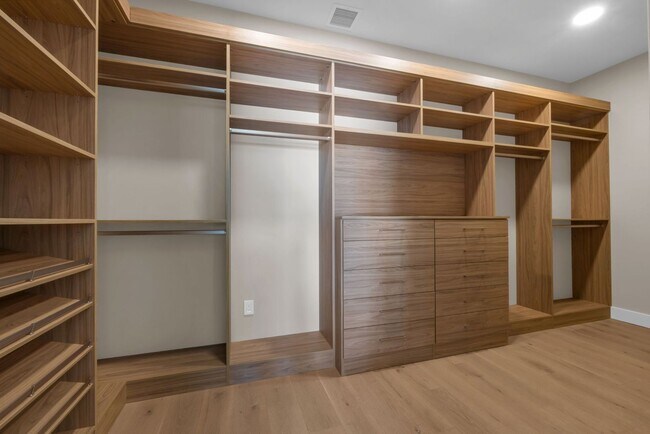 Building Photo - Luxury Ocean View Estate with Infinity Poo...