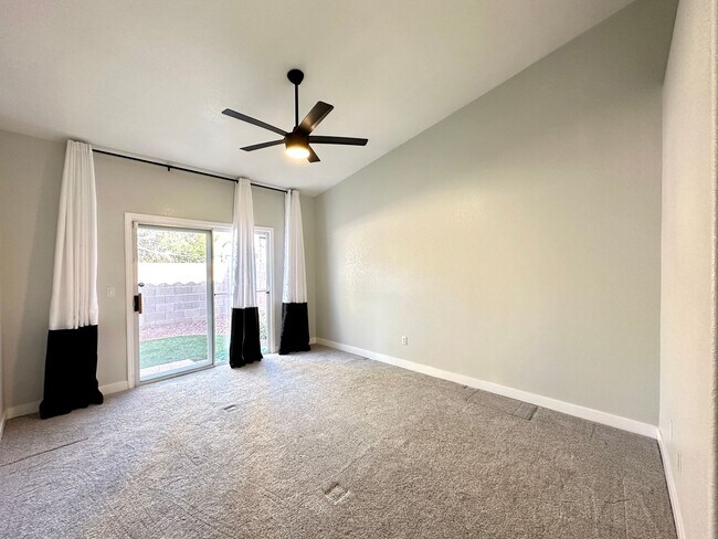 Building Photo - Aurora 4-By Pinnacle Homes