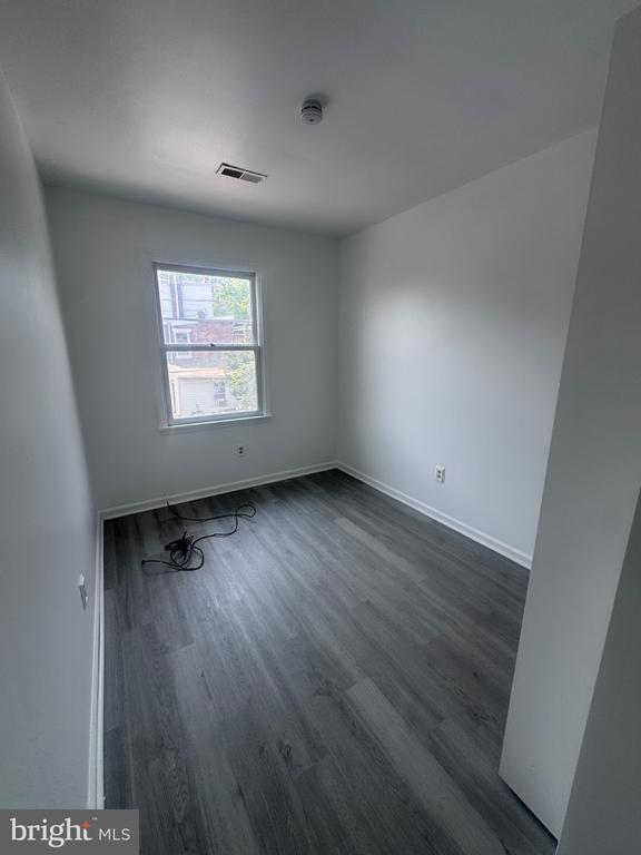Building Photo - 1107 Van Buren Way