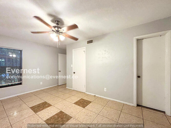 Building Photo - 1903 S Cedar Ave