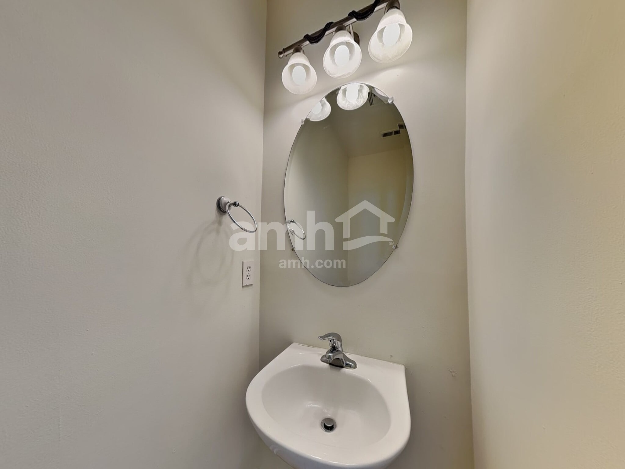 Building Photo - 547 Rockbridge Dr