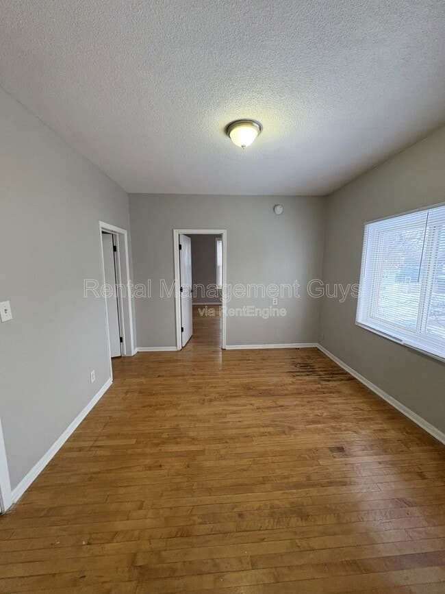 Building Photo - 1826 NE Jackson St