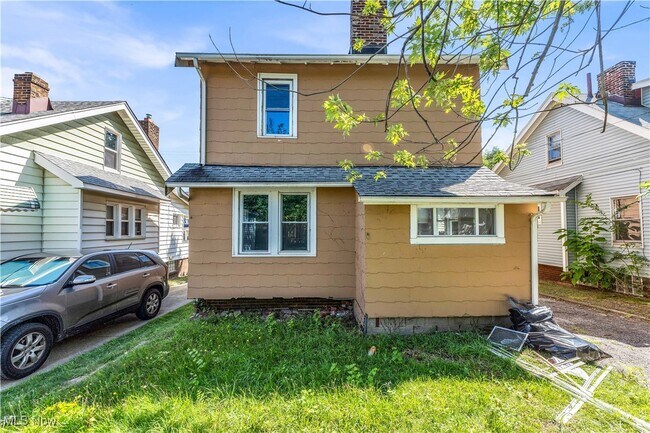 Building Photo - 1458 Larchmont Rd