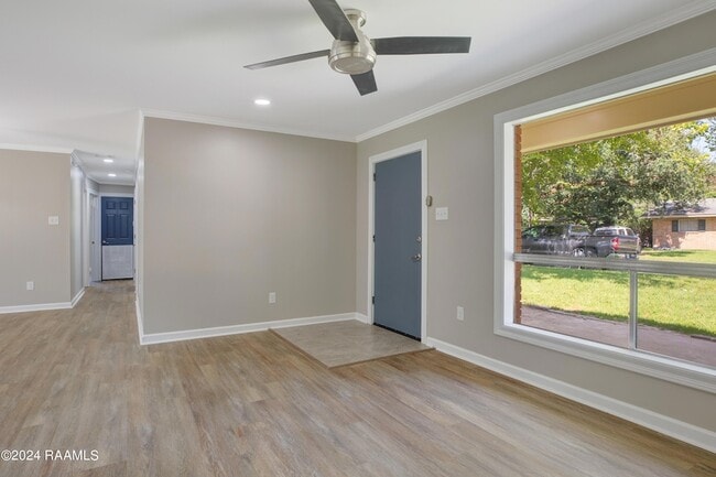 Building Photo - 113 Montgomery Dr