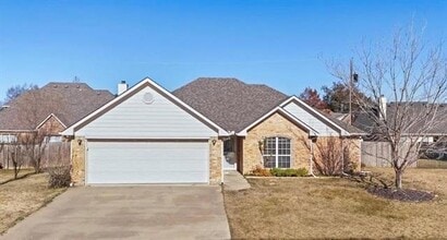 Building Photo - 407 Austin Acre Rd