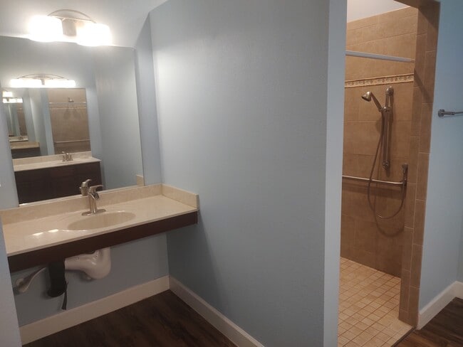 Building Photo - 13883 Blythewood Dr