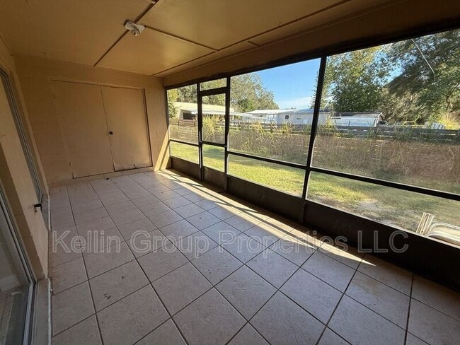 Building Photo - 5649 Struthers Ct