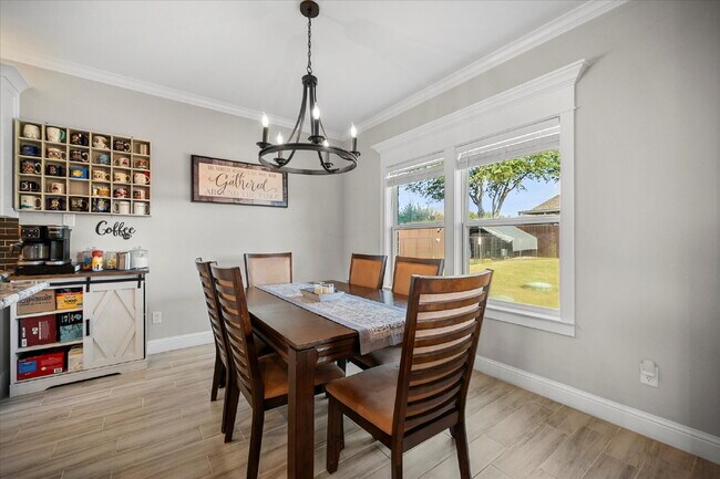 Building Photo - Stunning 3-bedroom, 2-bathroom home on an ...