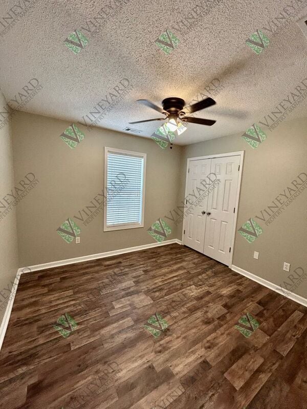 Building Photo - 19 Oak Grove Ln NW