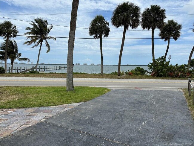 Building Photo - 4490 NE Indian River Dr