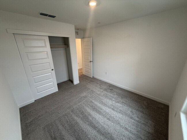 Building Photo - 3 Bedroom | 2.5 Bathroom | New two-story home in Elk Grove