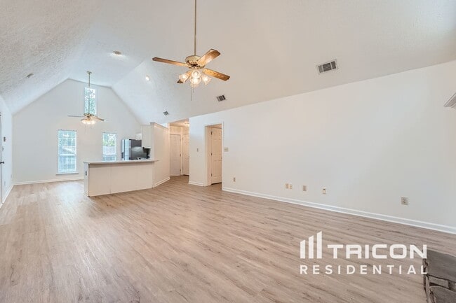 Building Photo - 145 Meadow Ridge Dr