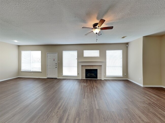 Building Photo - 2902 Auburn Falls Ln