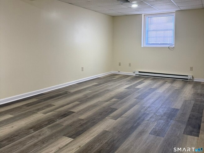 Building Photo - 765 Hart St