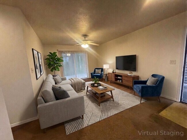 Building Photo - Walk-in Affordable 3 Bedroom 2 Bath walk in , in the Heart of Branson