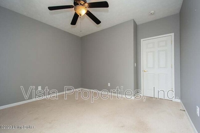 Building Photo - 2704 Bradford Commons Dr