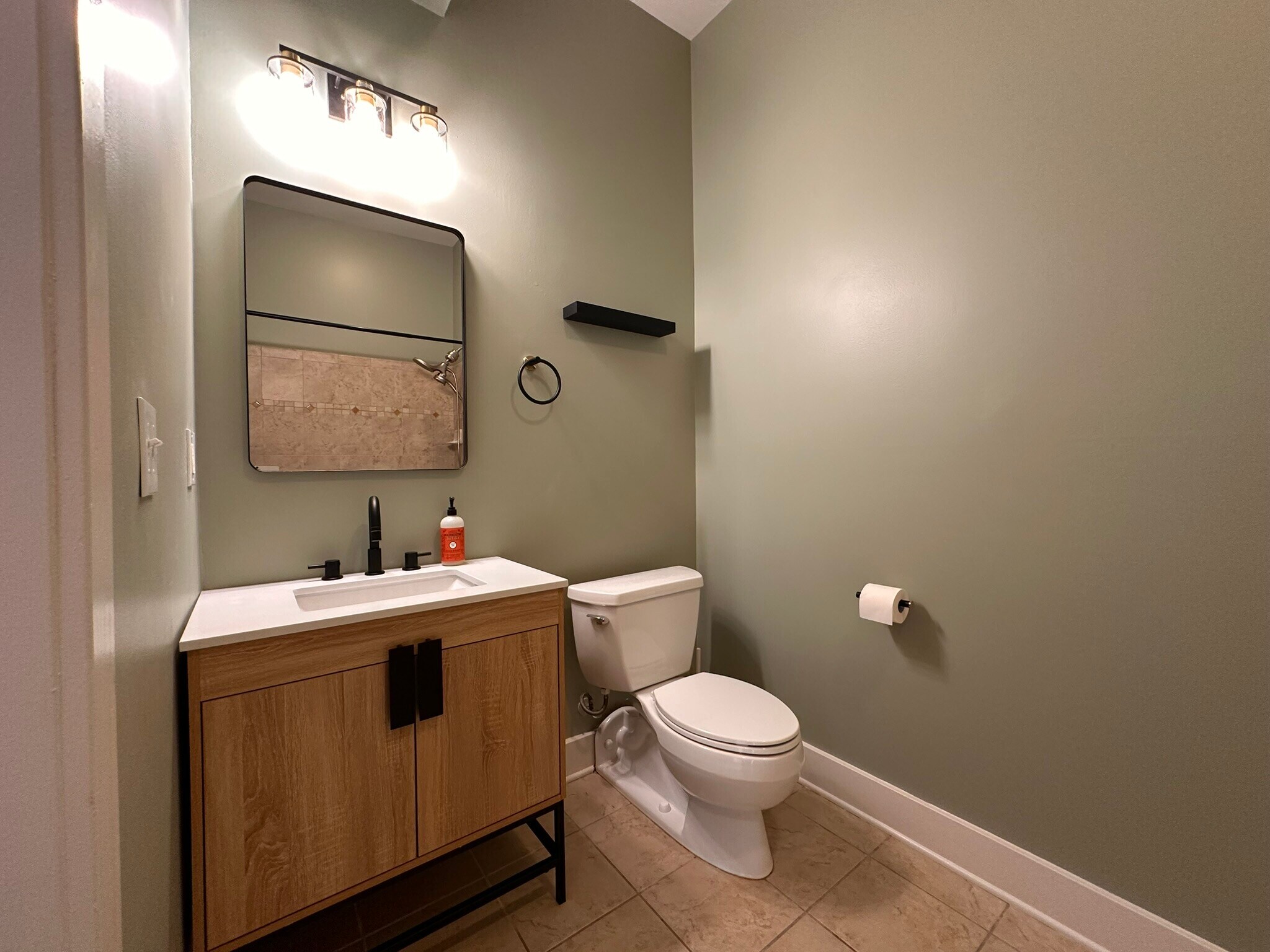 Building Photo - 55 Mallory Ave