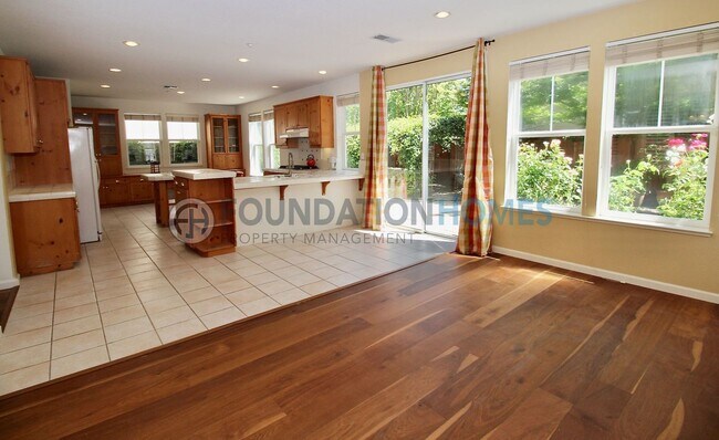 Building Photo - Rare 5BD Corner Lot Home in Hamilton Southgate — Soaring Ceilings & Hardwood Floors - FOUNDATION