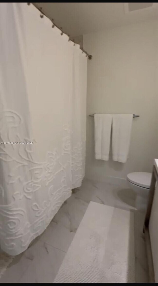 Building Photo - 2000 Metropica Wy