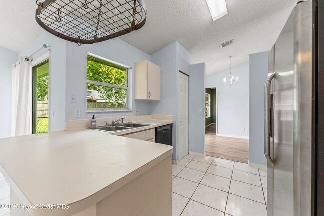 Building Photo - 3537 Egret Dr