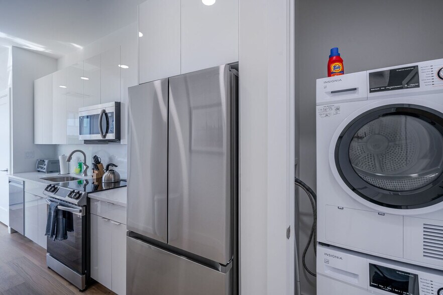 Building Photo - 38 Hichborn St