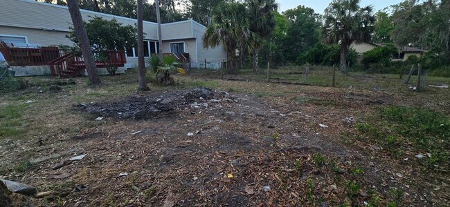 Building Photo - 6221 Woodhaven Dr