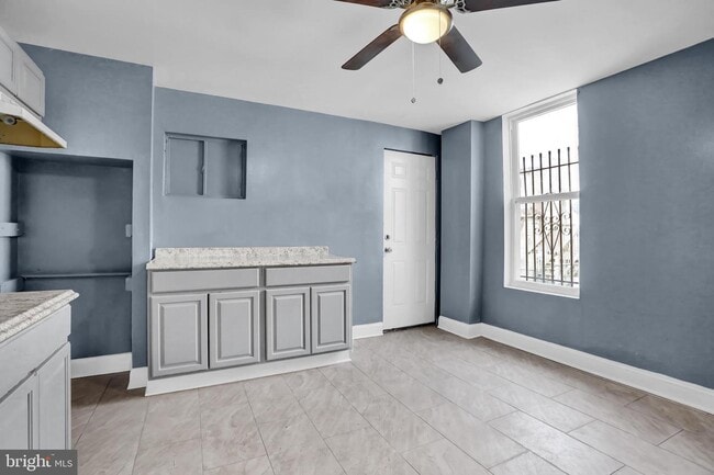 Building Photo - 426 N Belnord Ave