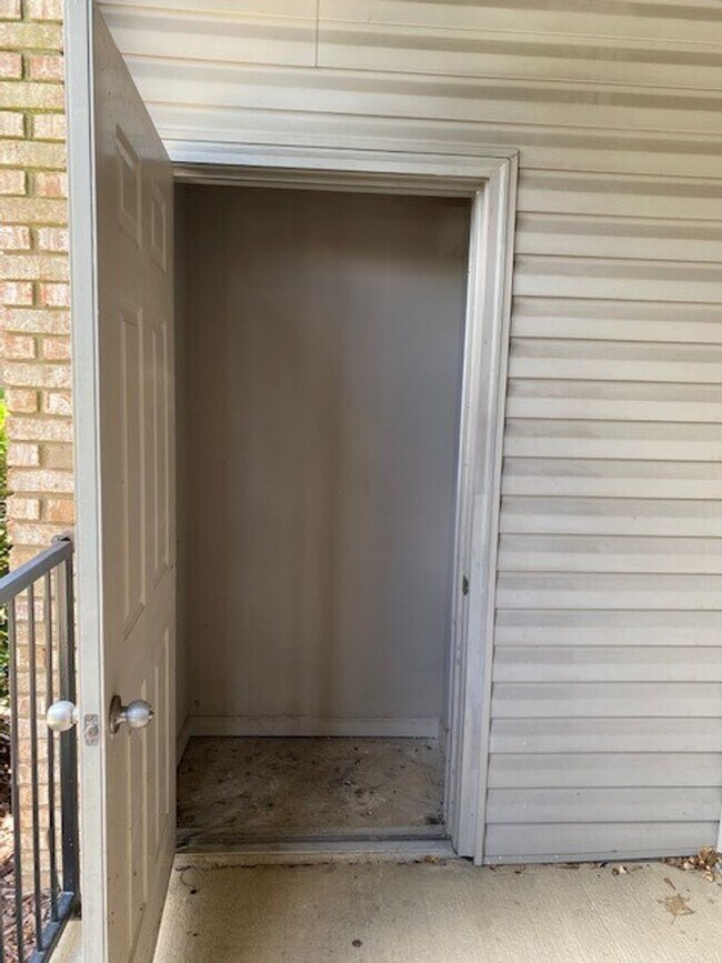 Building Photo - Cozy 2 Bed 2 Bath Condo Available NOW!