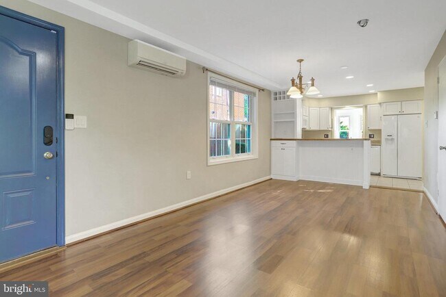 Building Photo - 1600 Woodbine St