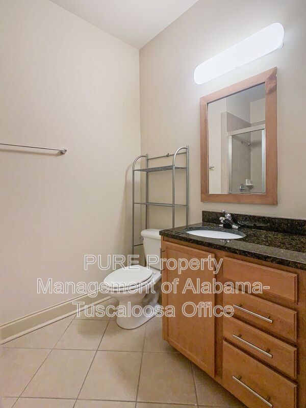Building Photo - 1510 9th St