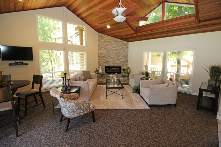 Primary Photo - Sunrise Creek Apartments