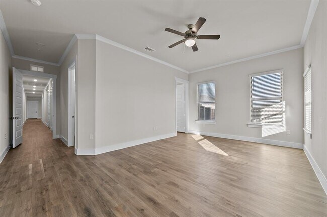Building Photo - 1109 Saffira-