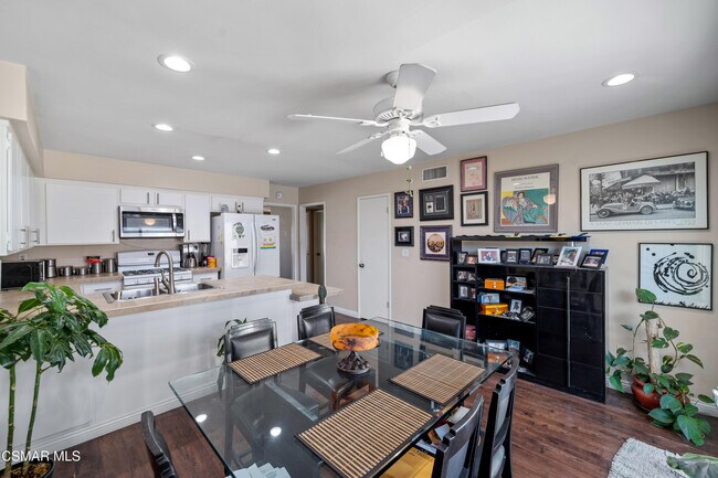 Building Photo - 4170 Lake Harbor Ln