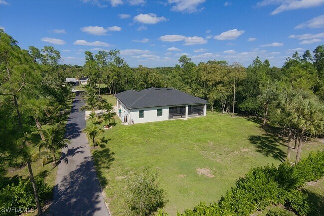 Building Photo - 2330 4th Ave SE