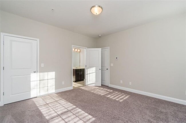 Building Photo - 2256 Tenor Ln
