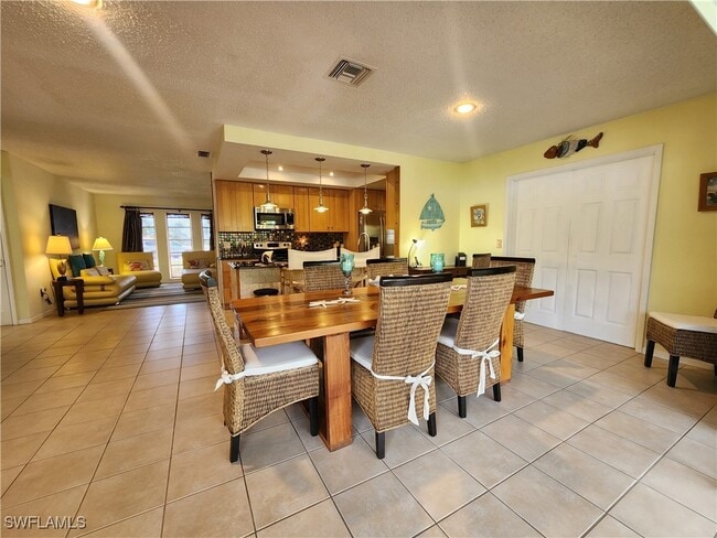 Building Photo - 237 SW 48th Terrace