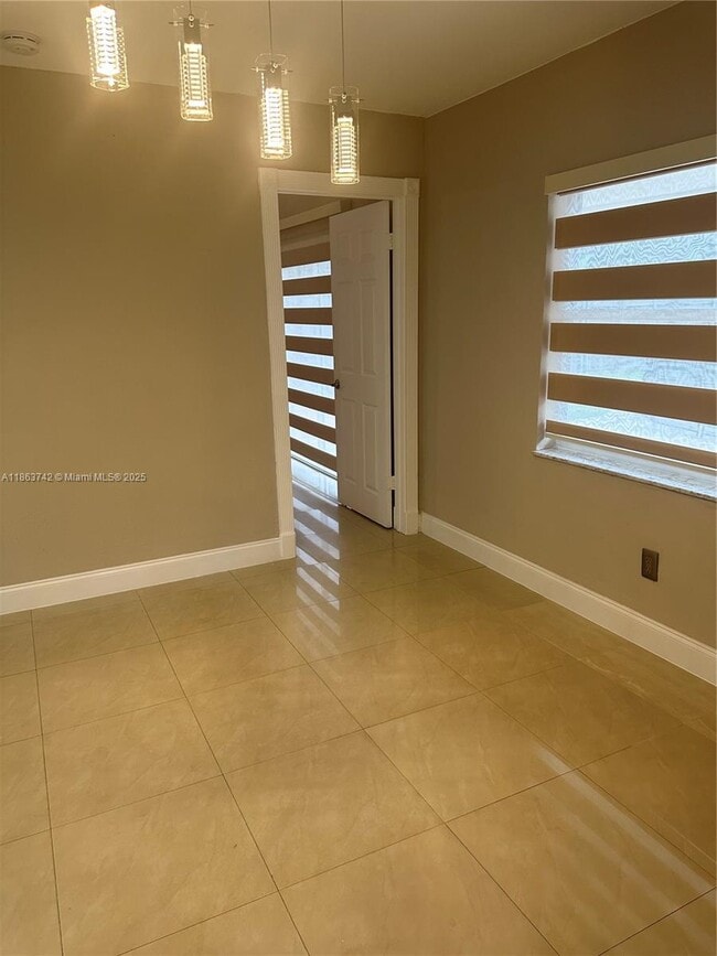 Building Photo - 10805 SW 165th Terrace
