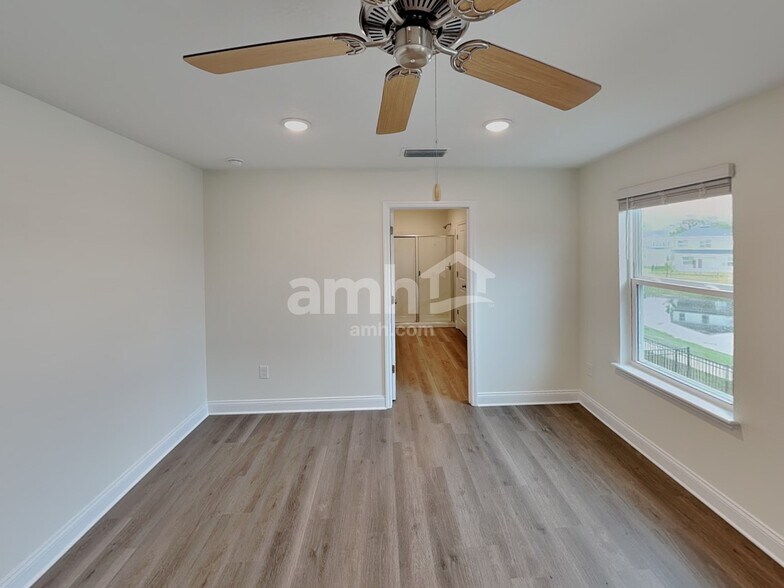 Building Photo - 5709 Oesterle Rd