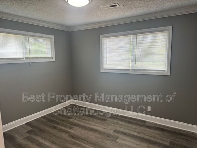 Building Photo - 3111 N Hawthorne St