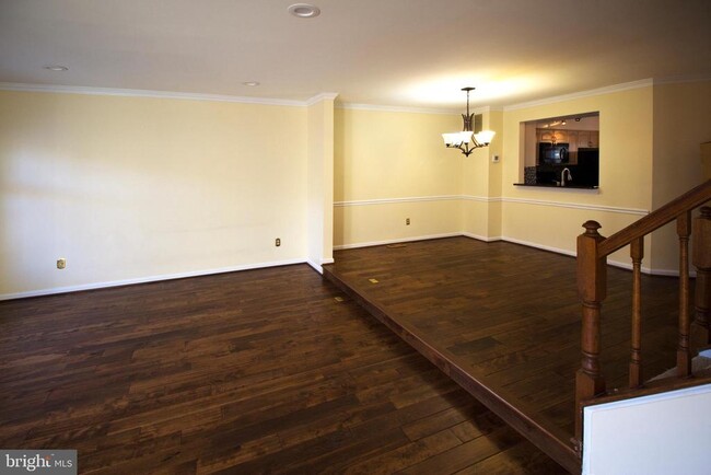 Building Photo - 5339 Buxton Ct