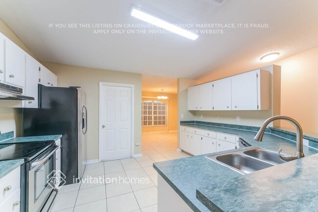 Building Photo - 913 W Lake Cannon Dr NW