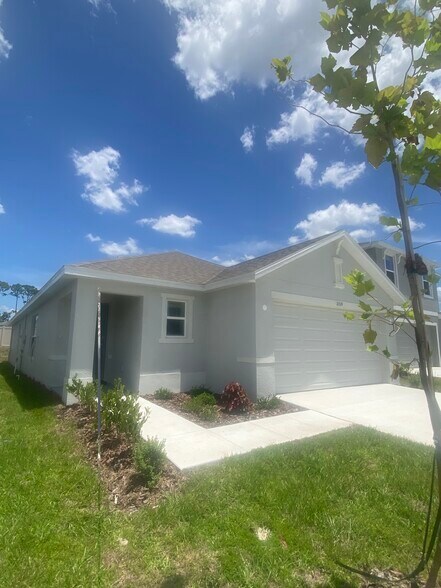 Building Photo - 11519 Memorial Dr