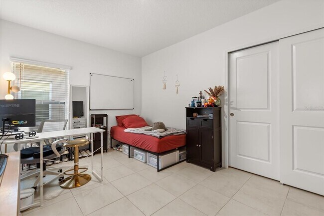 Building Photo - 375 Pink Ibis Bnd