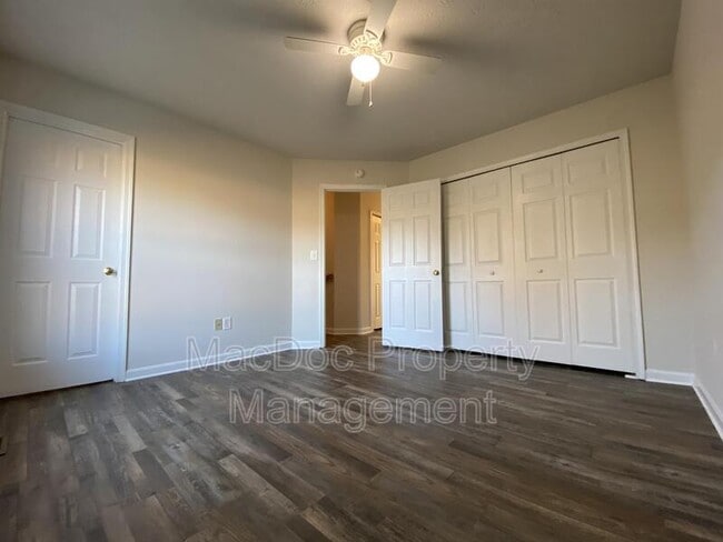 Building Photo - 9609 Coventry Creek Dr